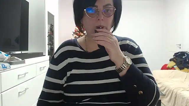 Snapshot of Amandamuller1982 chatting on December 2025 07:41:02 PM Amandamuller1982 online show from December 2025 07:41:02 PM