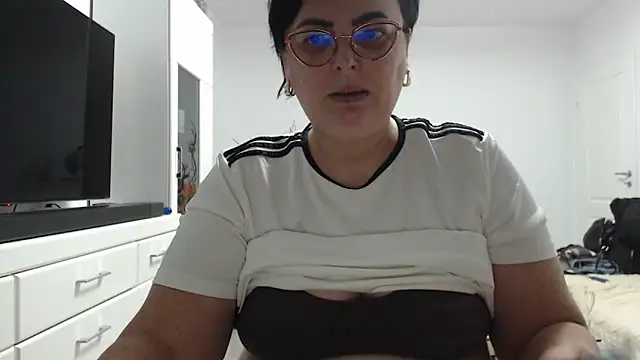 Snapshot of Amandamuller1982 chatting on February 2026 07:40:01 PM Amandamuller1982 online show from February 2026 07:40:01 PM