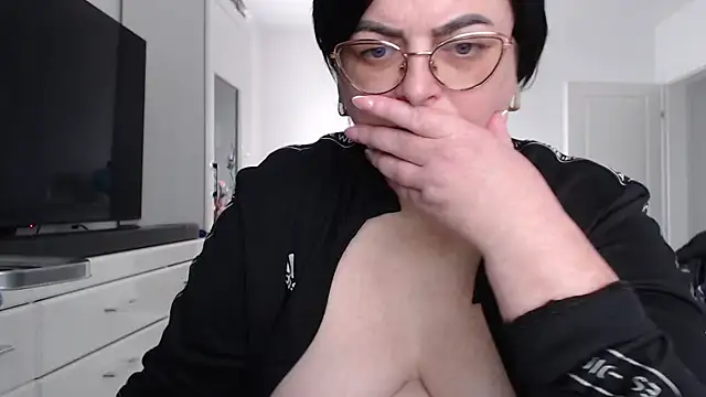 Snapshot of Amandamuller1982 chatting on February 2026 10:44:02 AM Amandamuller1982 online show from February 2026 10:44:02 AM