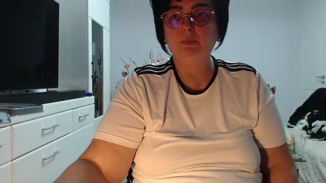 Snapshot of Amandamuller1982 chatting on February 2026 10:17:02 PM Amandamuller1982 online show from February 2026 10:17:02 PM