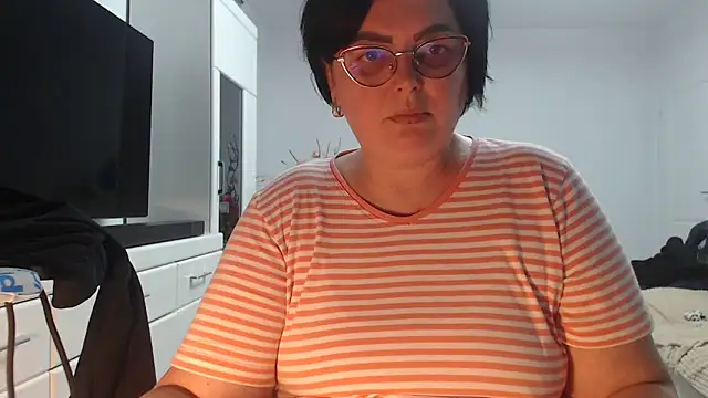 Amandamuller1982 online show from April 2026 07:22:01 PM