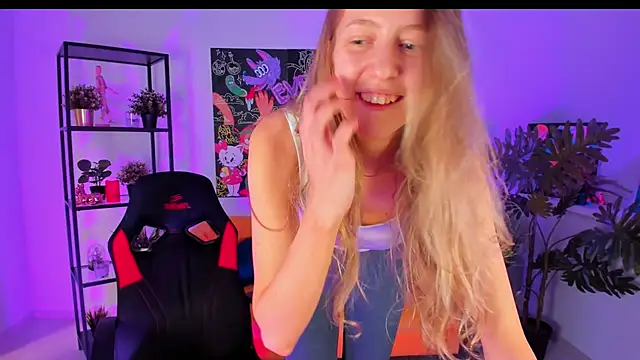 Sharon Evansi online show from December 2024 12:38:01 PM