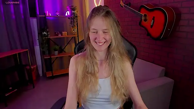 Sharon Evansi online show from January 2025 03:39:01 PM