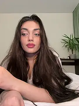 Snapshot of Sweet_Khalifa_ chatting on February 2025 03:37:02 PM Sweet Khalifa  online show from February 2025 03:37:02 PM