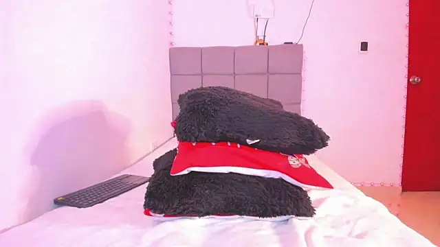 Miranda-brow online show from December 2025 04:28:02 AM