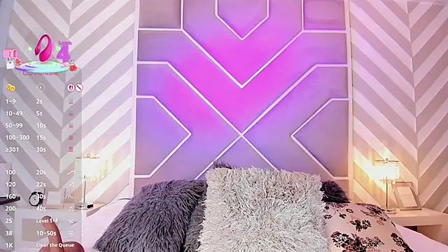 ChloeTayylor  online show from October 2025 07:58:02 PM