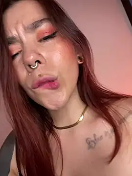 Snapshot of luccianagreyy chatting on January 2025 11:44:02 PM luccianagreyy online show from January 2025 11:44:02 PM