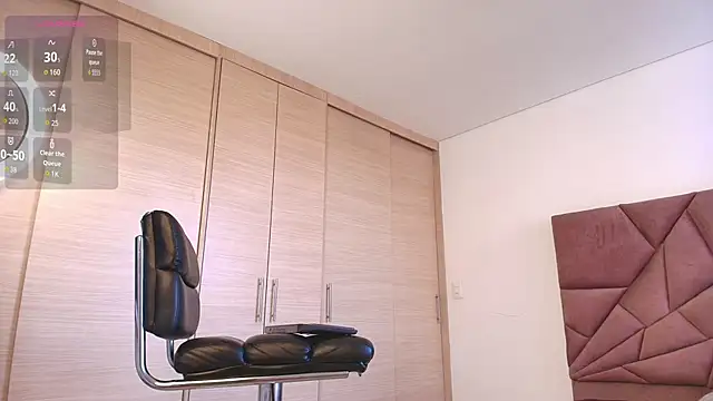 Aron Bolt online show from September 2025 08:23:01 PM