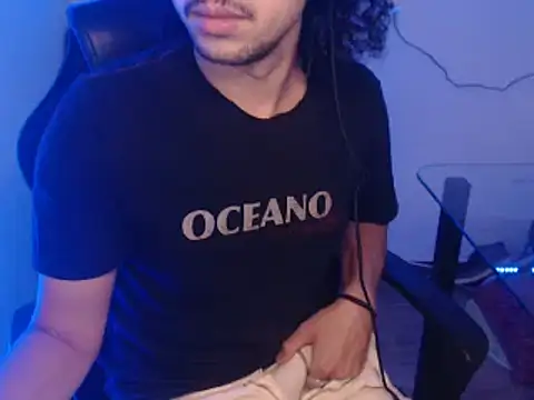 anjonoturno1 online show from December 2024 04:57:01 PM