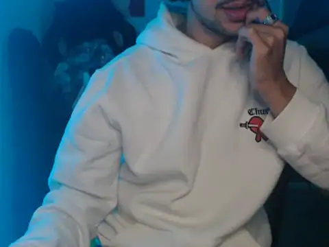 anjonoturno1 online show from March 2025 10:38:02 PM