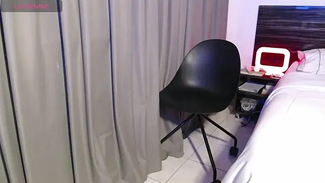 Snapshot of FaustoCock chatting on November 2025 05:17:01 PM FaustoCock online show from November 2025 05:17:01 PM