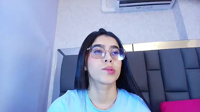 Snapshot of Amy_wats0n chatting on May 2026 07:11:02 PM Amy wats0n online show from May 2026 07:11:02 PM