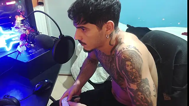 Badboyi1997 online show from October 2025 12:11:01 AM