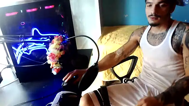 Badboyi1997 online show from November 2025 10:50:02 AM