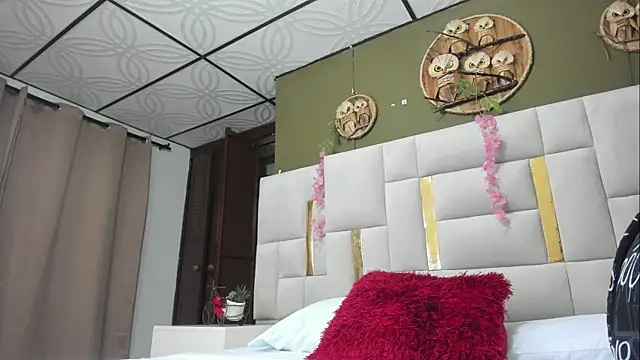 Mia scarlet69 online show from February 2026 12:26:01 PM