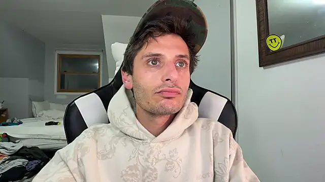 Snapshot of Dylansd chatting on December 2024 07:15:01 AM Dylansd online show from December 2024 07:15:01 AM