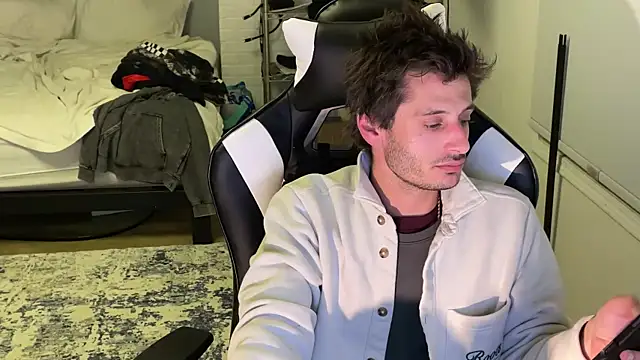 Snapshot of Dylansd chatting on December 2024 06:44:01 AM Dylansd online show from December 2024 06:44:01 AM