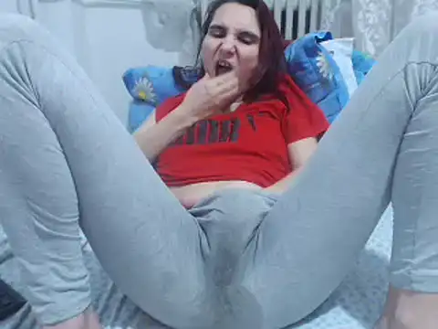 Snapshot of pussywetsquirty chatting on December 2024 07:15:02 AM pussywetsquirty online show from December 2024 07:15:02 AM