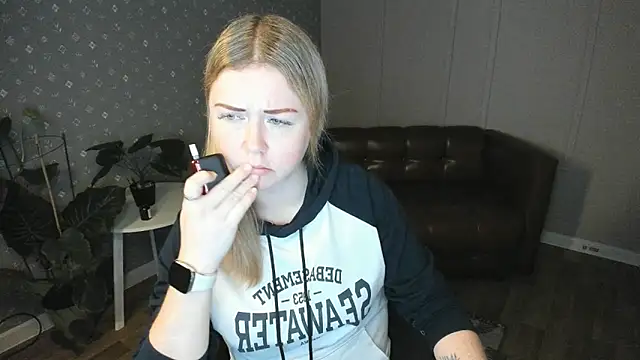 BettyBloom69 online show from November 2025 04:57:01 AM