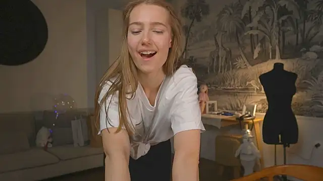 solar bella online show from January 2025 05:05:02 PM