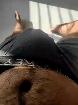 themostnaughtiestguyy online show from November 2025 03:05:02 AM