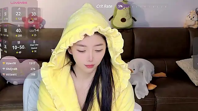 Snapshot of Yilin1999 chatting on December 2024 11:23:02 PM Yilin1999 online show from December 2024 11:23:02 PM