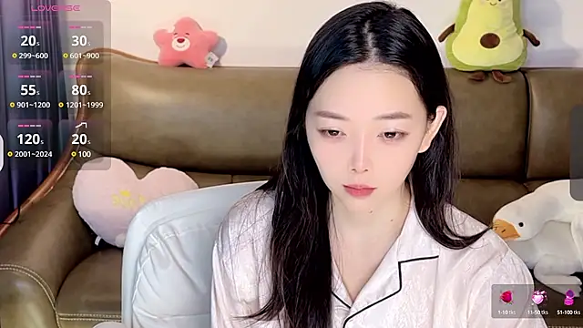 Snapshot of Yilin1999 chatting on January 2025 12:31:02 AM Yilin1999 online show from January 2025 12:31:02 AM