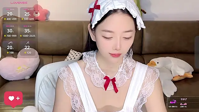 Snapshot of Yilin1999 chatting on February 2025 02:10:02 PM Yilin1999 online show from February 2025 02:10:02 PM