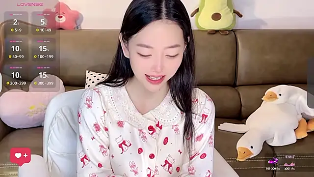 Snapshot of Yilin1999 chatting on March 2025 11:33:01 PM Yilin1999 online show from March 2025 11:33:01 PM