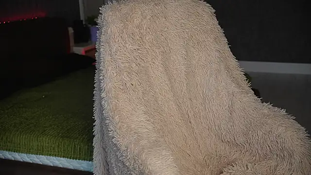 LisaElfy online show from March 2026 02:45:02 PM