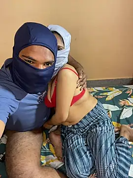 Snapshot of mickey_love chatting on January 2025 04:37:01 PM mickey love online show from January 2025 04:37:01 PM