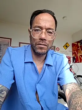 Snapshot of mileflav0r chatting on May 2026 07:57:01 AM mileflav0r online show from May 2026 07:57:01 AM
