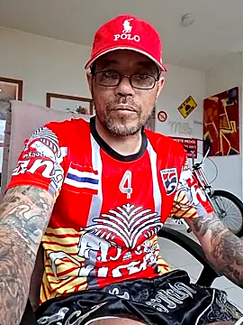 Snapshot of mileflav0r chatting on May 2026 08:32:01 AM mileflav0r online show from May 2026 08:32:01 AM