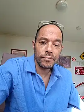 Snapshot of mileflav0r chatting on May 2026 08:20:02 AM mileflav0r online show from May 2026 08:20:02 AM