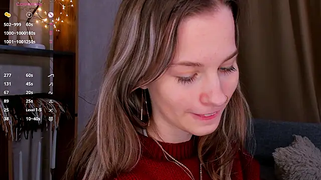 LinaCristonsen online show from December 2024 01:44:01 PM