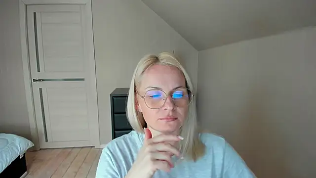 Alicee Gracee online show from February 2025 12:22:02 PM