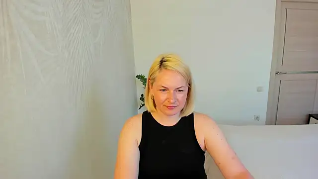 Snapshot of Alicee_Gracee chatting on May 2026 08:08:01 AM Alicee Gracee online show from May 2026 08:08:01 AM