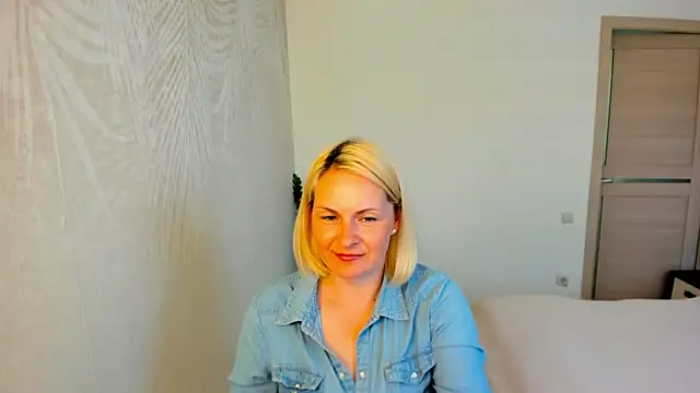 Snapshot of Alicee_Gracee chatting on May 2026 10:43:02 AM Alicee Gracee online show from May 2026 10:43:02 AM