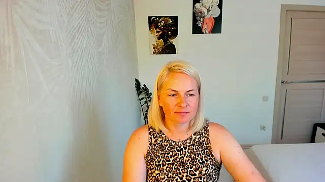 Snapshot of Alicee_Gracee chatting on July 2026 09:17:01 AM Alicee Gracee online show from July 2026 09:17:01 AM