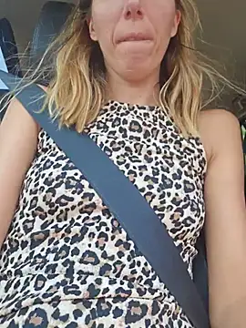 Snapshot of beaverwoman chatting on July 2026 10:11:01 AM beaverwoman online show from July 2026 10:11:01 AM