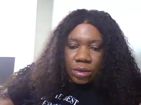 Snapshot of bonbonaumiel chatting on December 2024 11:18:02 PM bonbonaumiel online show from December 2024 11:18:02 PM