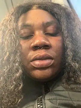 Snapshot of bonbonaumiel chatting on December 2024 07:13:02 AM bonbonaumiel online show from December 2024 07:13:02 AM