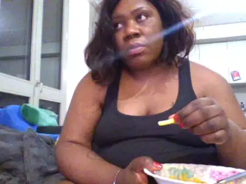 Snapshot of bonbonaumiel chatting on December 2024 11:31:02 PM bonbonaumiel online show from December 2024 11:31:02 PM