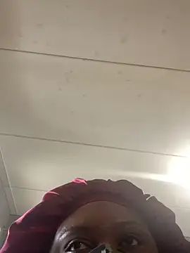 Snapshot of bonbonaumiel chatting on January 2025 12:46:02 PM bonbonaumiel online show from January 2025 12:46:02 PM