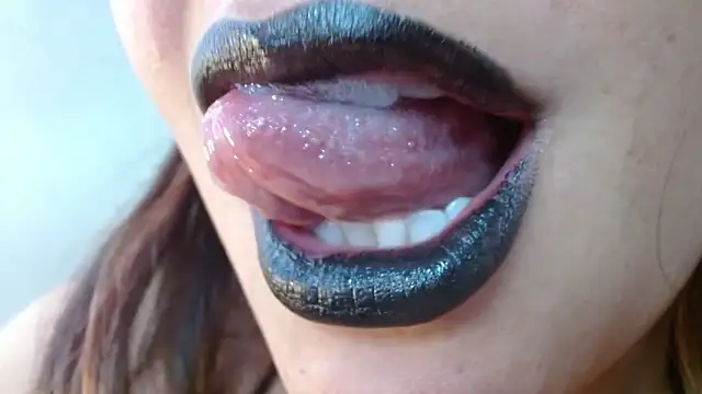 miss evoleth2 online show from December 2025 08:39:02 PM