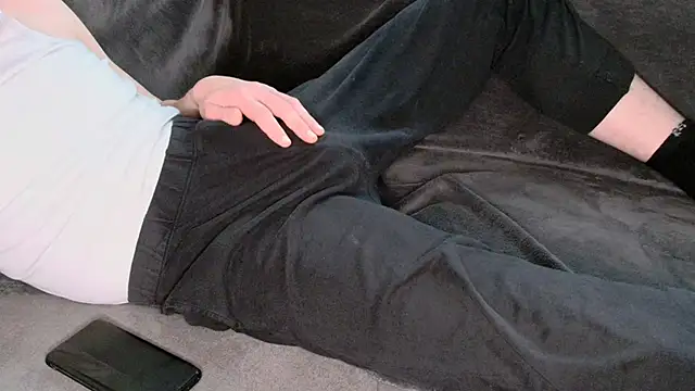 Snapshot of stivi0105 chatting on November 2025 12:00:02 PM stivi0105 online show from November 2025 12:00:02 PM