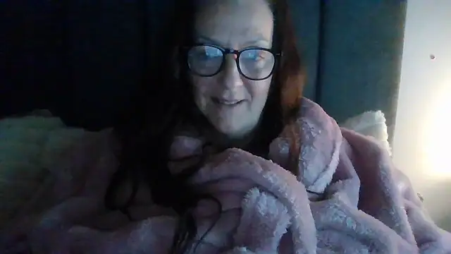 Snapshot of Tillieuk chatting on May 2026 09:54:01 PM Tillieuk online show from May 2026 09:54:01 PM