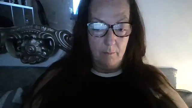 Snapshot of Tillieuk chatting on May 2026 08:21:02 PM Tillieuk online show from May 2026 08:21:02 PM