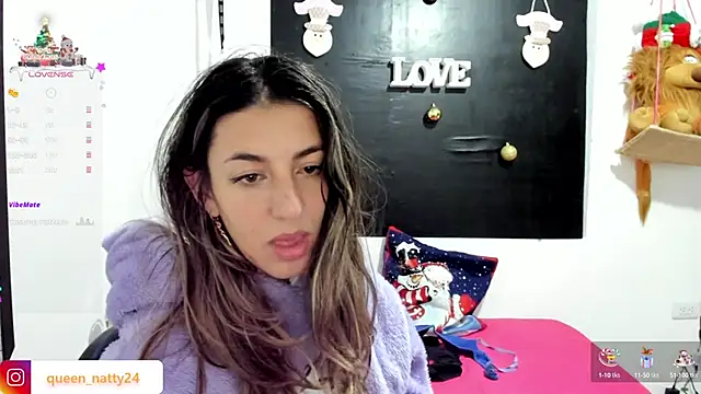 Snapshot of queen-natty chatting on December 2024 07:00:01 AM queen-natty online show from December 2024 07:00:01 AM