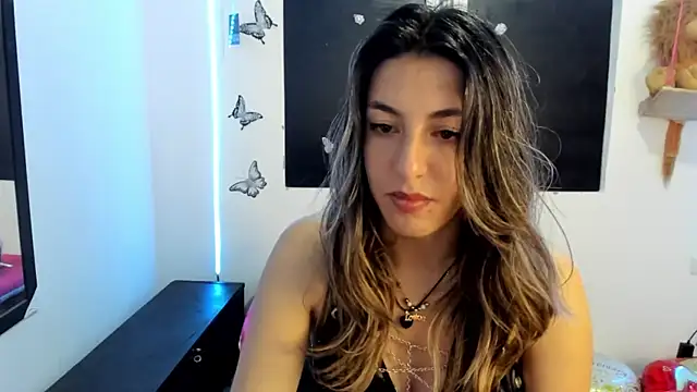 Snapshot of queen-natty chatting on February 2025 07:45:02 AM queen-natty online show from February 2025 07:45:02 AM